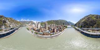 阿坝藏族羌族自治州 རྔ་བ་བོད་རིགས་ཆ་བ༹ང་རིགས་རང་སྐྱོང་ཁུལ་_ 汶川县 ཝུན་ཁྲོན་རྫོང།_ 威州镇_网红桥